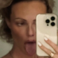 Abby Dowse Nøgen