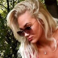adinaa99 Nøgen
