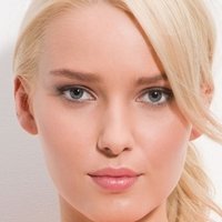 Adriana Cernanova Nøgen