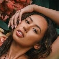 Adrienne Dri.Rose Nøgen