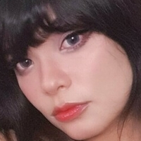 Airi_han Nøgen
