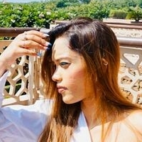 Akanksha Jain Nøgen