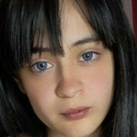Akira Isabella Nøgen