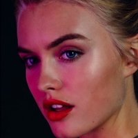 Alberte Valentine Nøgen