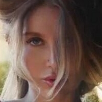 Alena German Nøgen