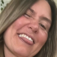 Ali Smiles Nøgen