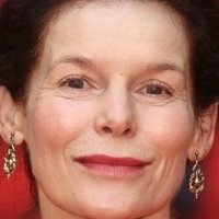 Alice Krige Nøgen
