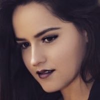 Alicia Jaziz Nøgen