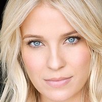 Alicia Leigh Willis Nøgen