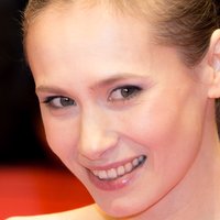 Alina Levshin Nøgen
