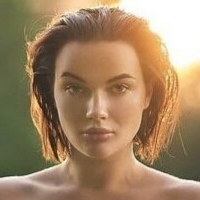 Alina Maleniece Nøgen