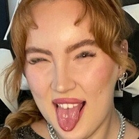 Amber Roes Nøgen