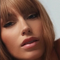 Amberhayes Nøgen