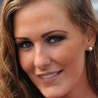 Amii Grove Nøgen