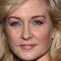 Amy Carlson Nøgen
