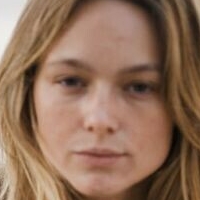 Anais Garnierbe Nøgen