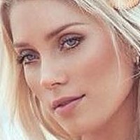 Analu Silveira Nøgen