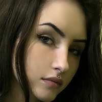 Anastasiia Mut Nøgen