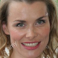 Andrea Luedke Nøgen