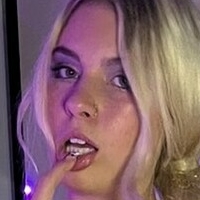 Annie Angel Nøgen