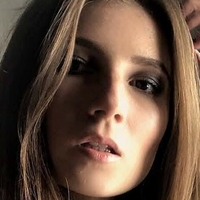 Anya Stark Nøgen