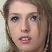 Arwen Datnoid Nøgen