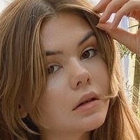 Ashley Trevort Nøgen