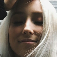 Aubreyyyyy Nøgen