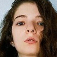 Ava Anduze Nøgen