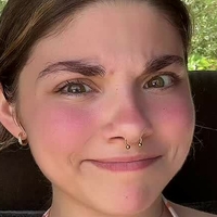 bailee.17 Nøgen