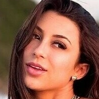 Beatriz Raposo Nøgen