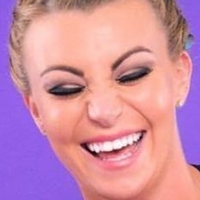 Billi Mucklow Nøgen