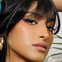 Bollywoodtrapqueen Nøgen