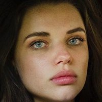 Bruna Linzmeyer Nøgen