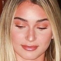 Camaryn Swanson Nøgen