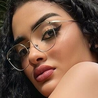 Camila Krystel Nøgen
