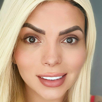 Camila Schimith Nøgen