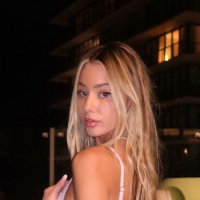 Celeste Bright Nøgen