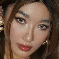 Cher Lee Nøgen