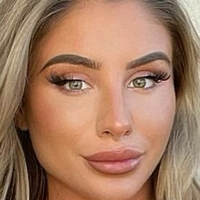 Chloe Streatfield Nøgen