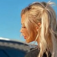 Christina Auburn Nøgen