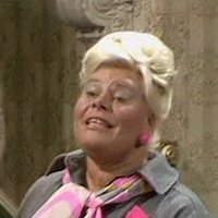 Claire Davenport Nøgen