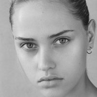 Claire Guena Nøgen