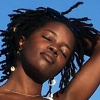 Clara Moneke Nøgen