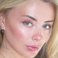 Corinna Kop Nøgen