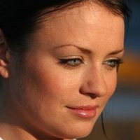 Corynne Heads Nøgen