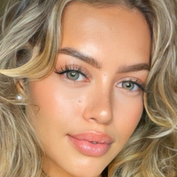 Courtney Beau Nøgen