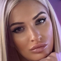 CrystalElise Nøgen