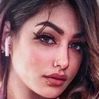 Dilnoor Aka Nøgen