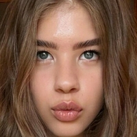eeemily Nøgen